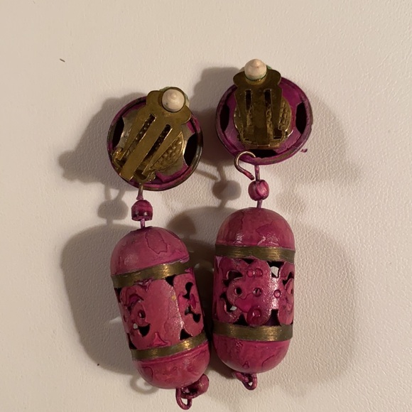Light Purple Metal Clip Dangling Earrings - Picture 3 of 11
